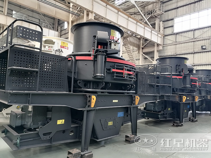 TK8618型制砂機(jī)生產(chǎn)能力為120-250t/h，電機(jī)功率為4p 2×90KW