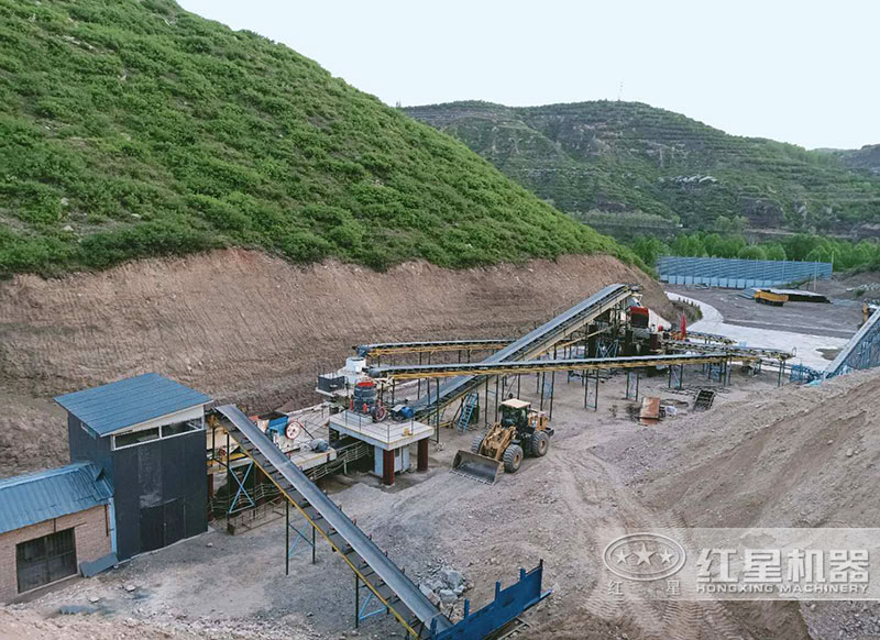 碎石制砂生產現(xiàn)場